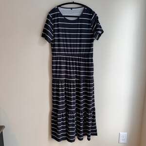 Women's Summer Casual Short Sleeve T Shirt Dress with Pockets Striped Size Mediu